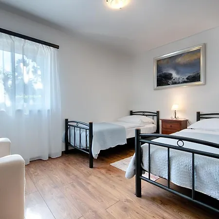 Demi Villa Pražnice