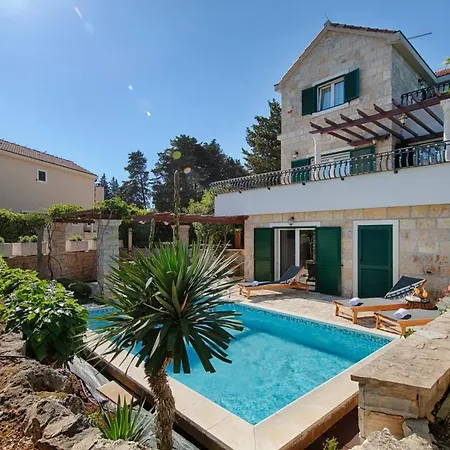 Villa Demi *