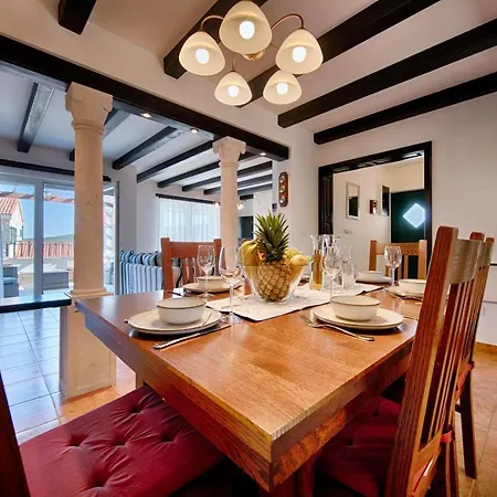 Villa Demi Pražnice