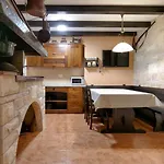 Demi Villa