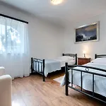 Demi Villa Pražnice