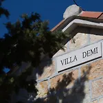 Demi * Pražnice