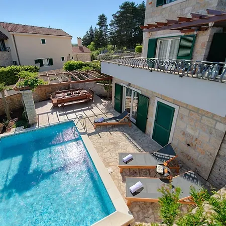 Villa Demi *